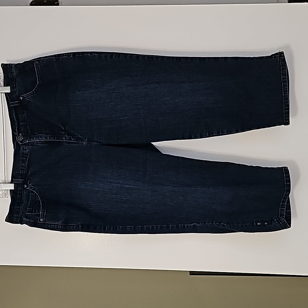Gloria Vanderbilt Capri